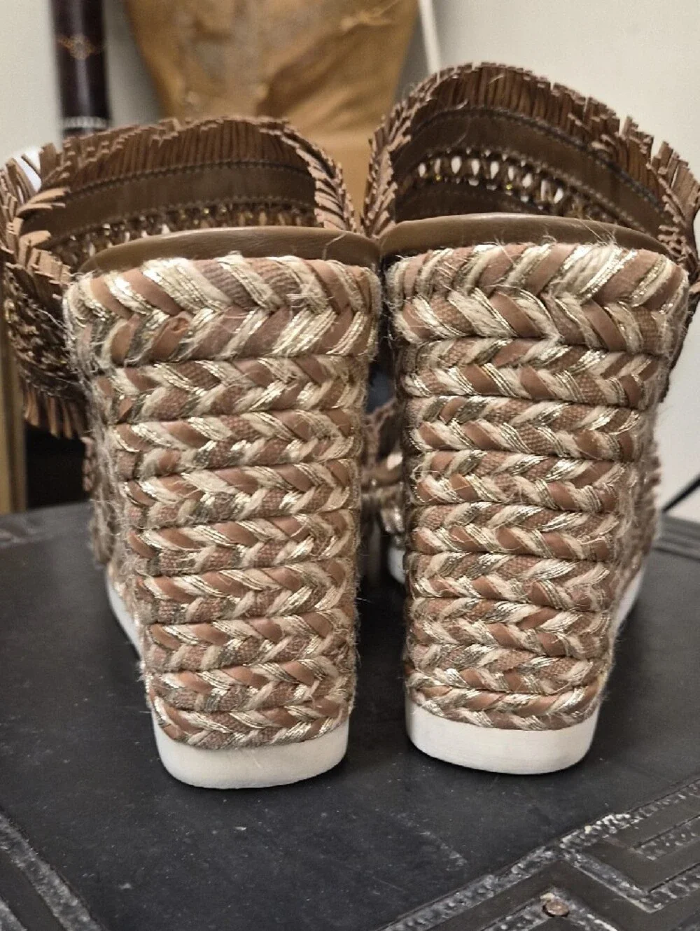 Vince Camuto Women’s Brown Woven Fringe Slide Sandals Sz 8.5
